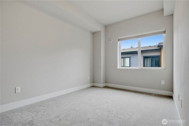 522 Glacier Walk SE, Sammamish, WA 98074