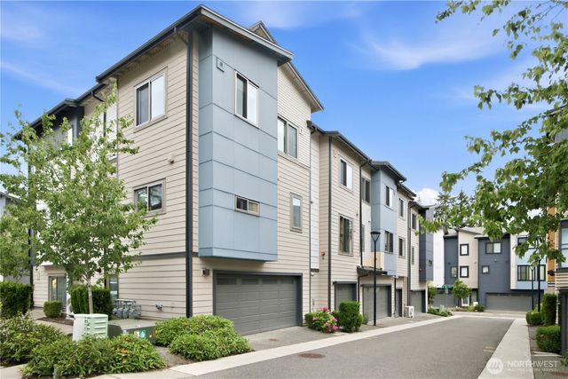 522 Glacier Walk SE, Sammamish, WA 98074