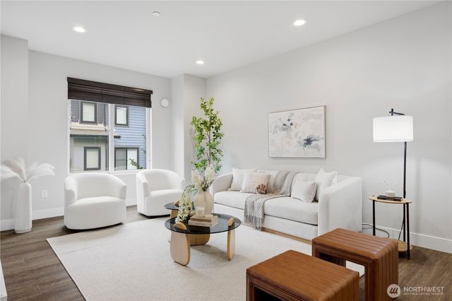 522 Glacier Walk SE, Sammamish, WA 98074