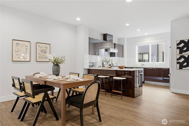 522 Glacier Walk SE, Sammamish, WA 98074