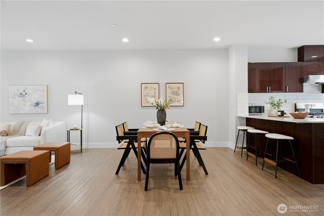 522 Glacier Walk SE, Sammamish, WA 98074