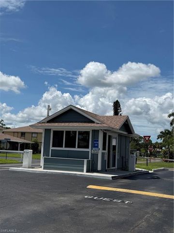 3271 Royal Canadian TRCE 2, Fort Myers, FL 33907
