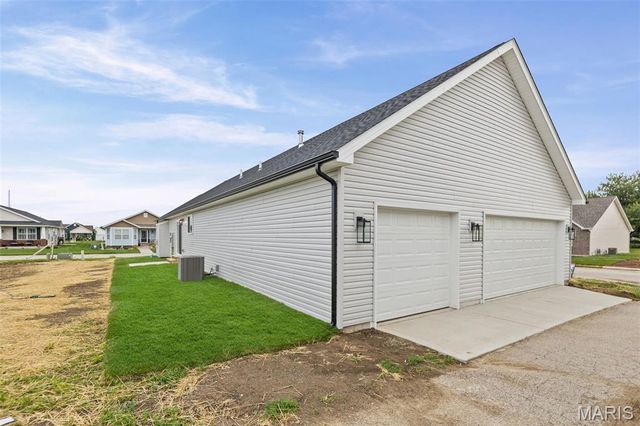 3928 Red Bird Lane, Swansea, IL 62226