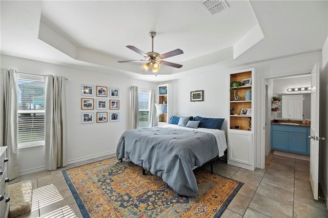 106 Dove Dr, Rockport, TX 78382