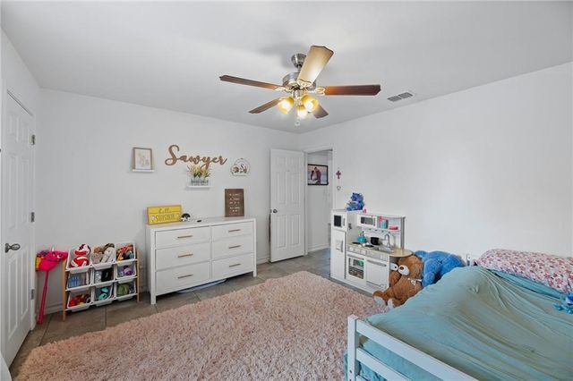 106 Dove Dr, Rockport, TX 78382