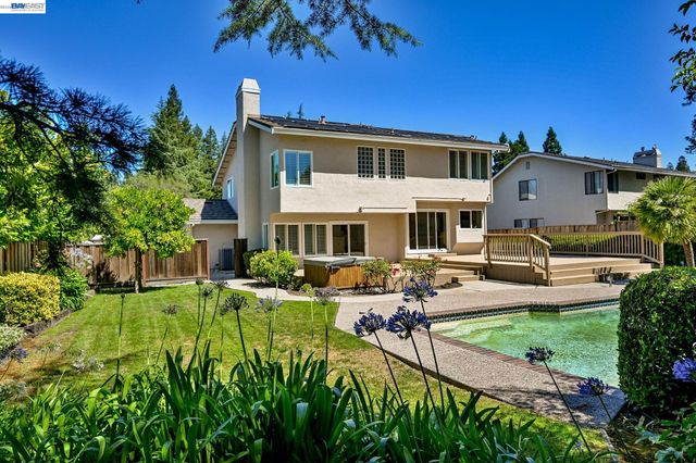 916 Woodland Dr, San Ramon, CA 94582