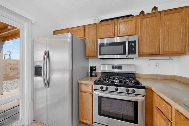 736 Torretta Drive SW, Albuquerque, NM 87121