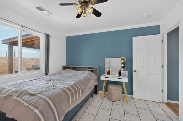 736 Torretta Drive SW, Albuquerque, NM 87121