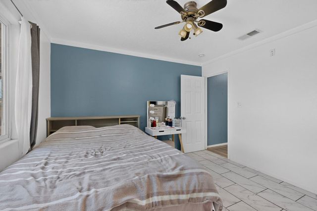 736 Torretta Drive SW, Albuquerque, NM 87121