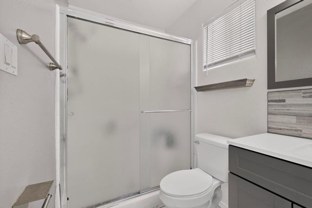 736 Torretta Drive SW, Albuquerque, NM 87121