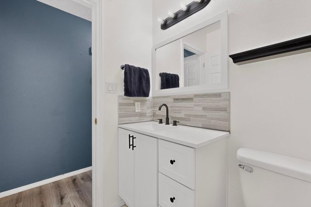 736 Torretta Drive SW, Albuquerque, NM 87121