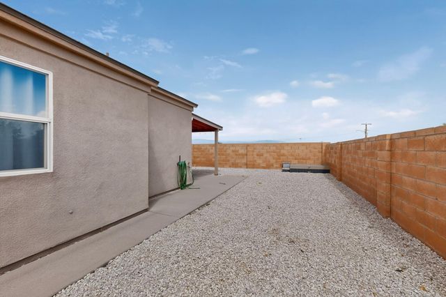 736 Torretta Drive SW, Albuquerque, NM 87121