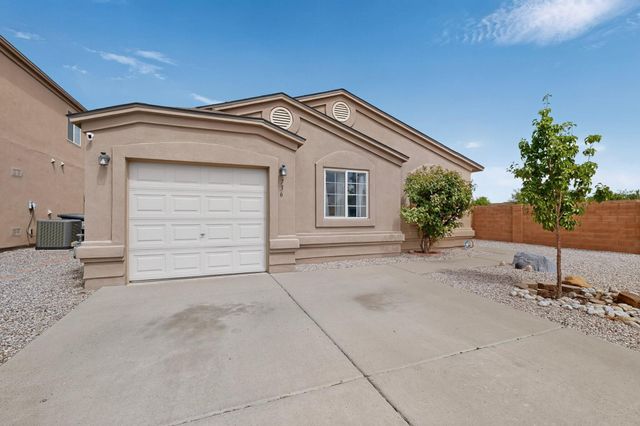 736 Torretta Drive SW, Albuquerque, NM 87121