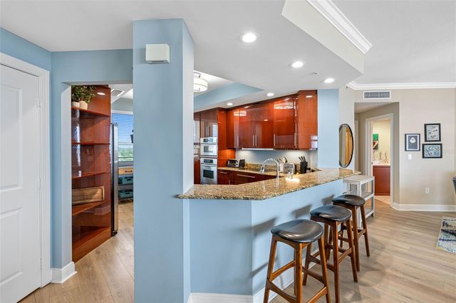 5823 BOWEN DANIEL DRIVE 703, Tampa, FL 33616