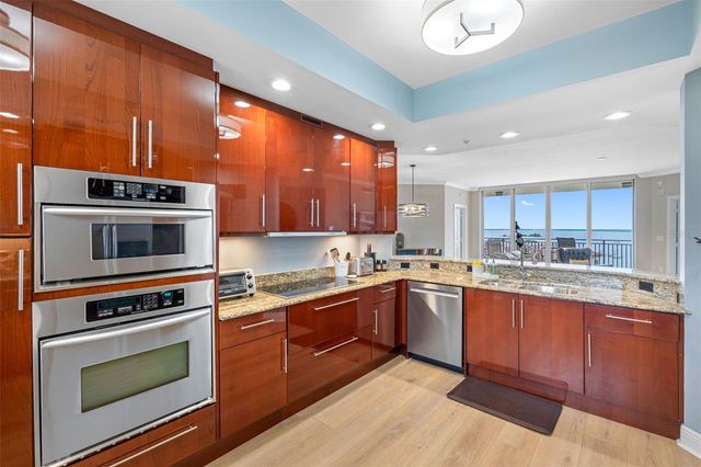 5823 BOWEN DANIEL DRIVE 703, Tampa, FL 33616