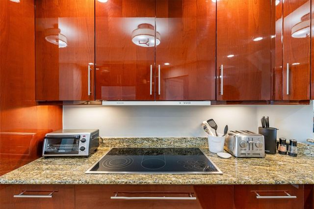 5823 BOWEN DANIEL DRIVE 703, Tampa, FL 33616