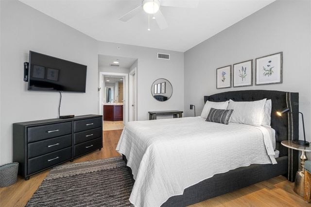 5823 BOWEN DANIEL DRIVE 703, Tampa, FL 33616