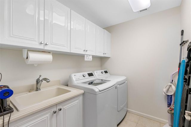 5823 BOWEN DANIEL DRIVE 703, Tampa, FL 33616