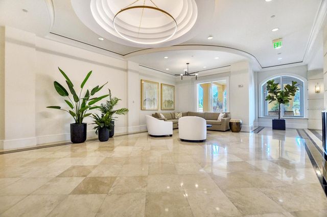 5823 BOWEN DANIEL DRIVE 703, Tampa, FL 33616