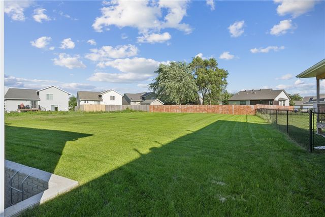 1239 Sand Prairie Drive, Iowa City, IA 52240