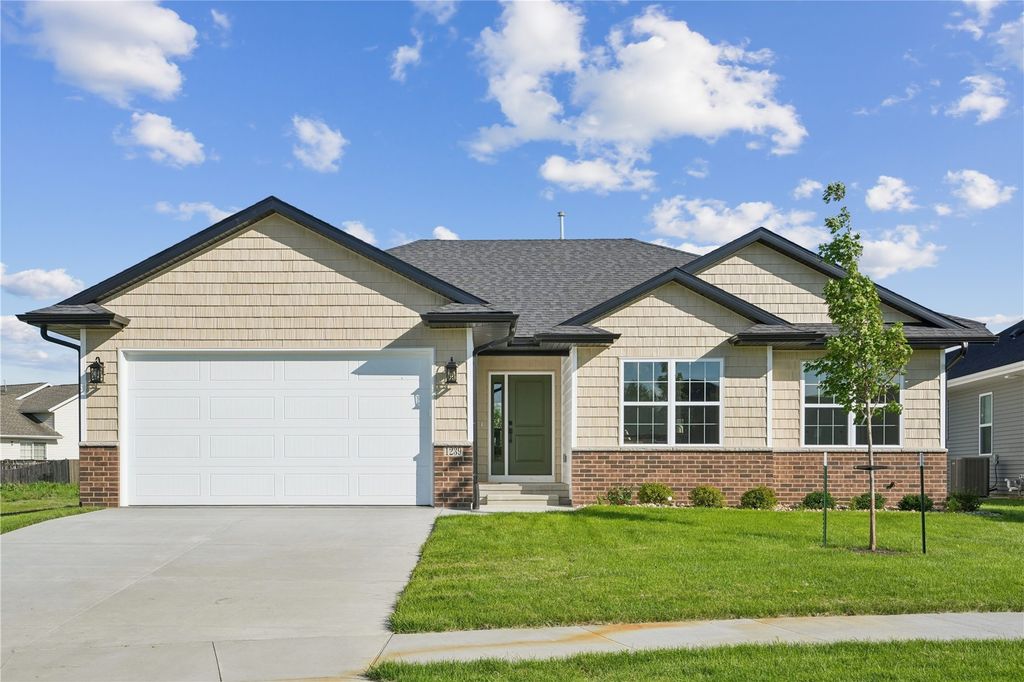 1239 Sand Prairie Drive, Iowa City, IA 52240
