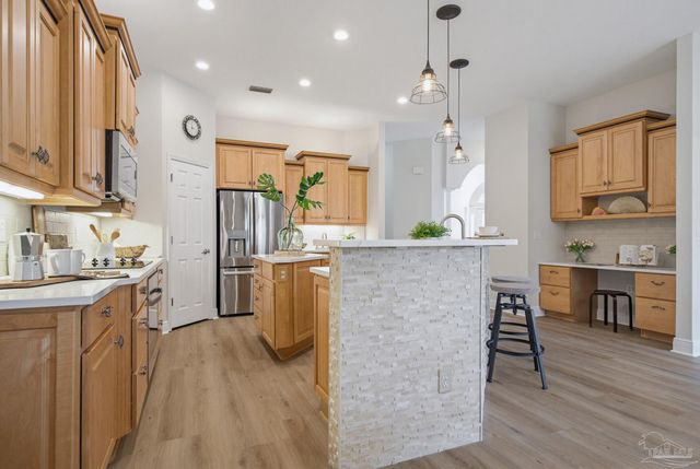 5642 Highland Lake Dr, Milton, FL 32583