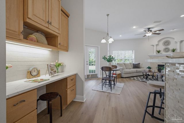 5642 Highland Lake Dr, Milton, FL 32583