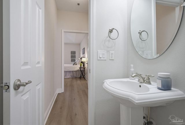 5642 Highland Lake Dr, Milton, FL 32583