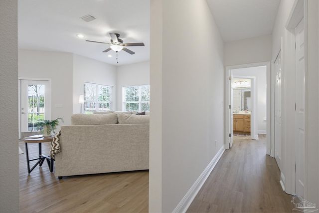 5642 Highland Lake Dr, Milton, FL 32583