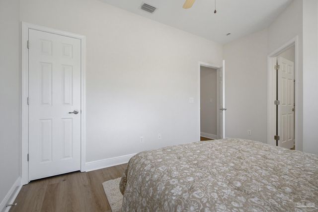 5642 Highland Lake Dr, Milton, FL 32583