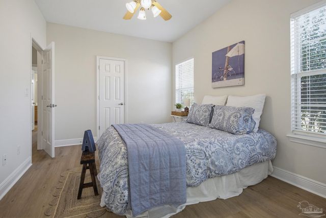 5642 Highland Lake Dr, Milton, FL 32583