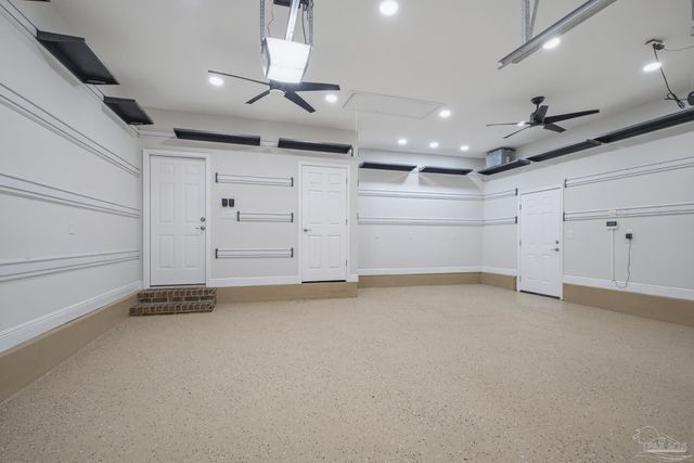 5642 Highland Lake Dr, Milton, FL 32583