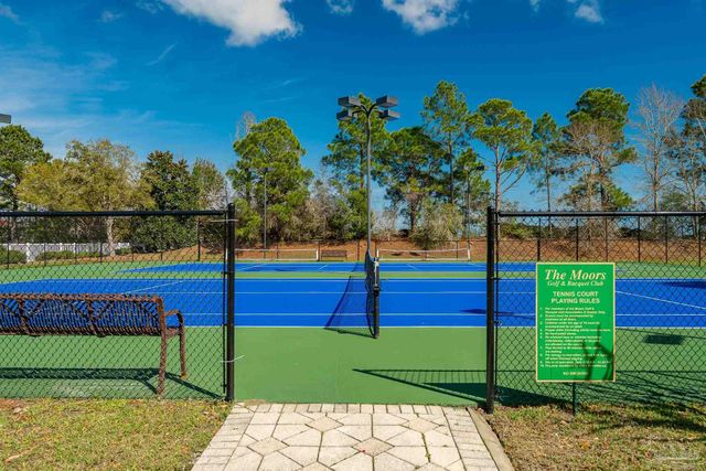 5642 Highland Lake Dr, Milton, FL 32583