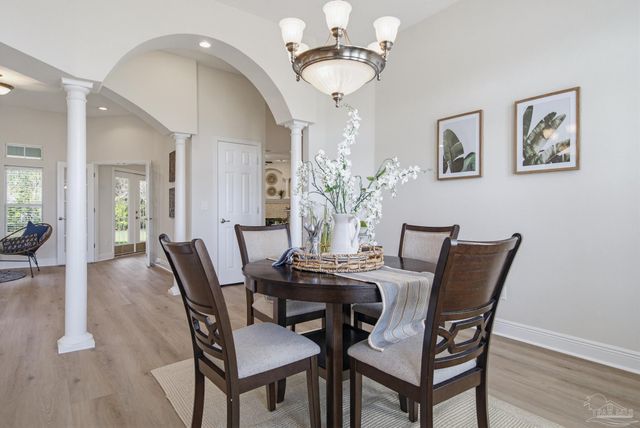 5642 Highland Lake Dr, Milton, FL 32583