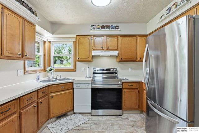 12322 N Street, Omaha, NE 68137