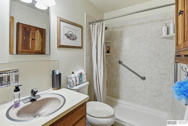 12322 N Street, Omaha, NE 68137