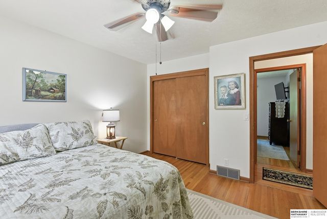 12322 N Street, Omaha, NE 68137