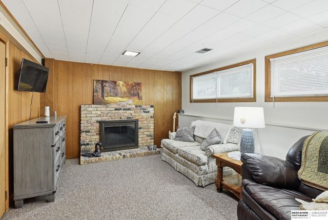 12322 N Street, Omaha, NE 68137