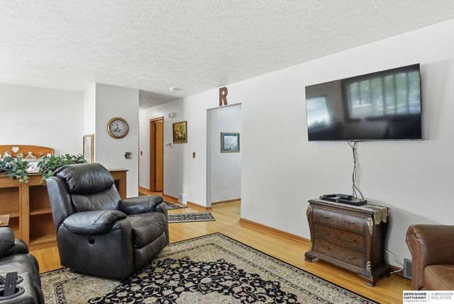 12322 N Street, Omaha, NE 68137