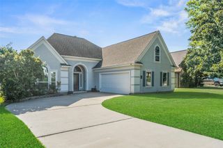 15 Newberry Court, Montgomery, TX 77356