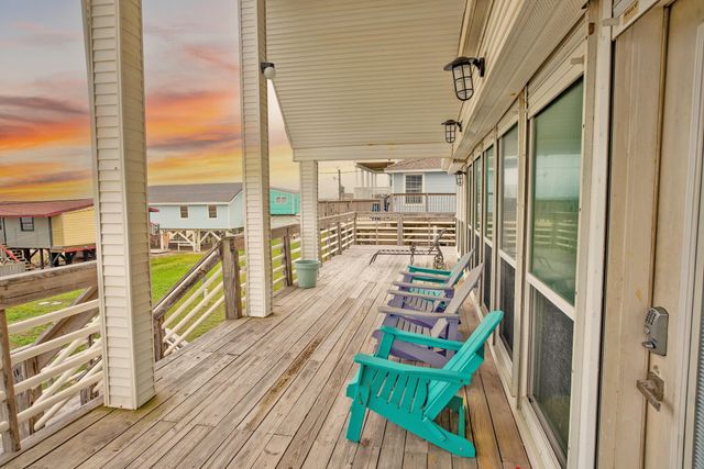 12922 Jolly Roger Drive, Freeport, TX 77541