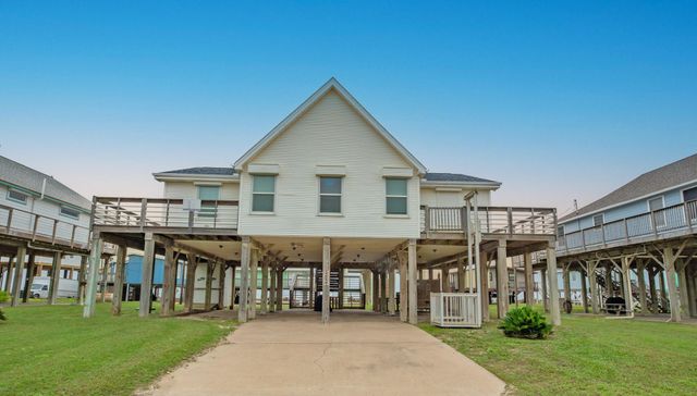 12922 Jolly Roger Drive, Freeport, TX 77541