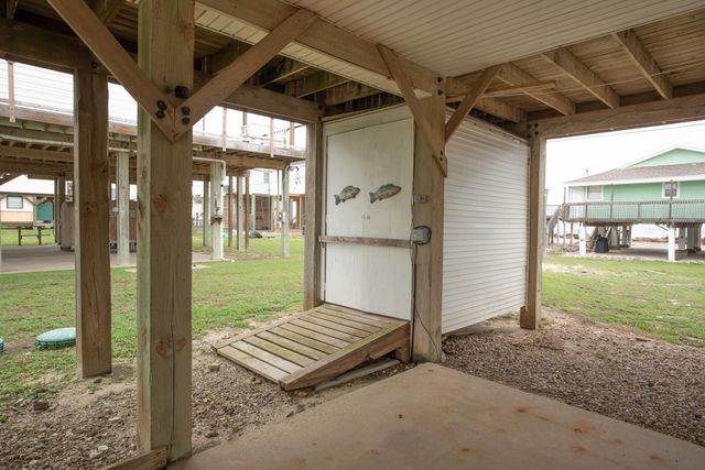12922 Jolly Roger Drive, Freeport, TX 77541