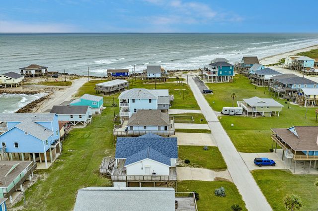 12922 Jolly Roger Drive, Freeport, TX 77541