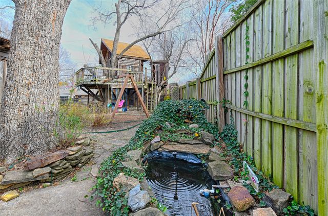 112 Cloudcrest Drive, Desoto, TX 75115