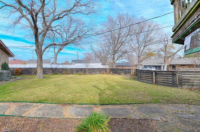 112 Cloudcrest Drive, Desoto, TX 75115