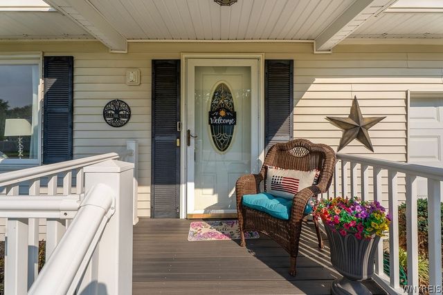 16 Elm Avenue, West Seneca, NY 14224