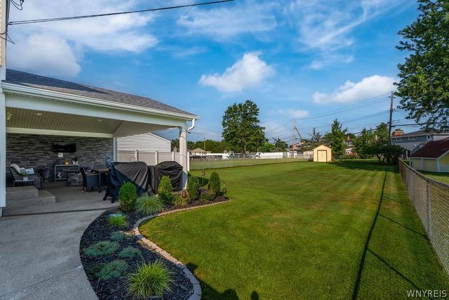 16 Elm Avenue, West Seneca, NY 14224