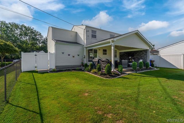 16 Elm Avenue, West Seneca, NY 14224