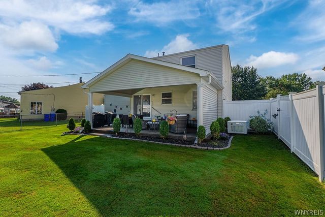 16 Elm Avenue, West Seneca, NY 14224